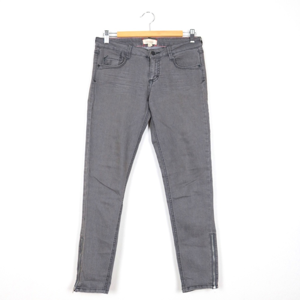 Forever 21 Low-Rise Grey Denim Zip Hem Skinny Jeans Size 28